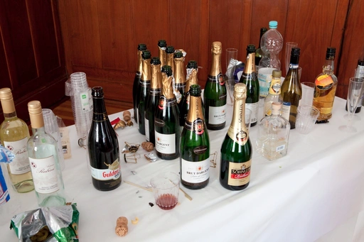 blg.100.make_me_party121web.webp